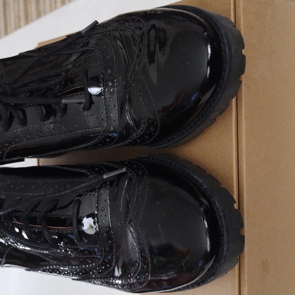 Sperry Black Patent Leather Oxfords - Sz 9 - Picture 2 of 4